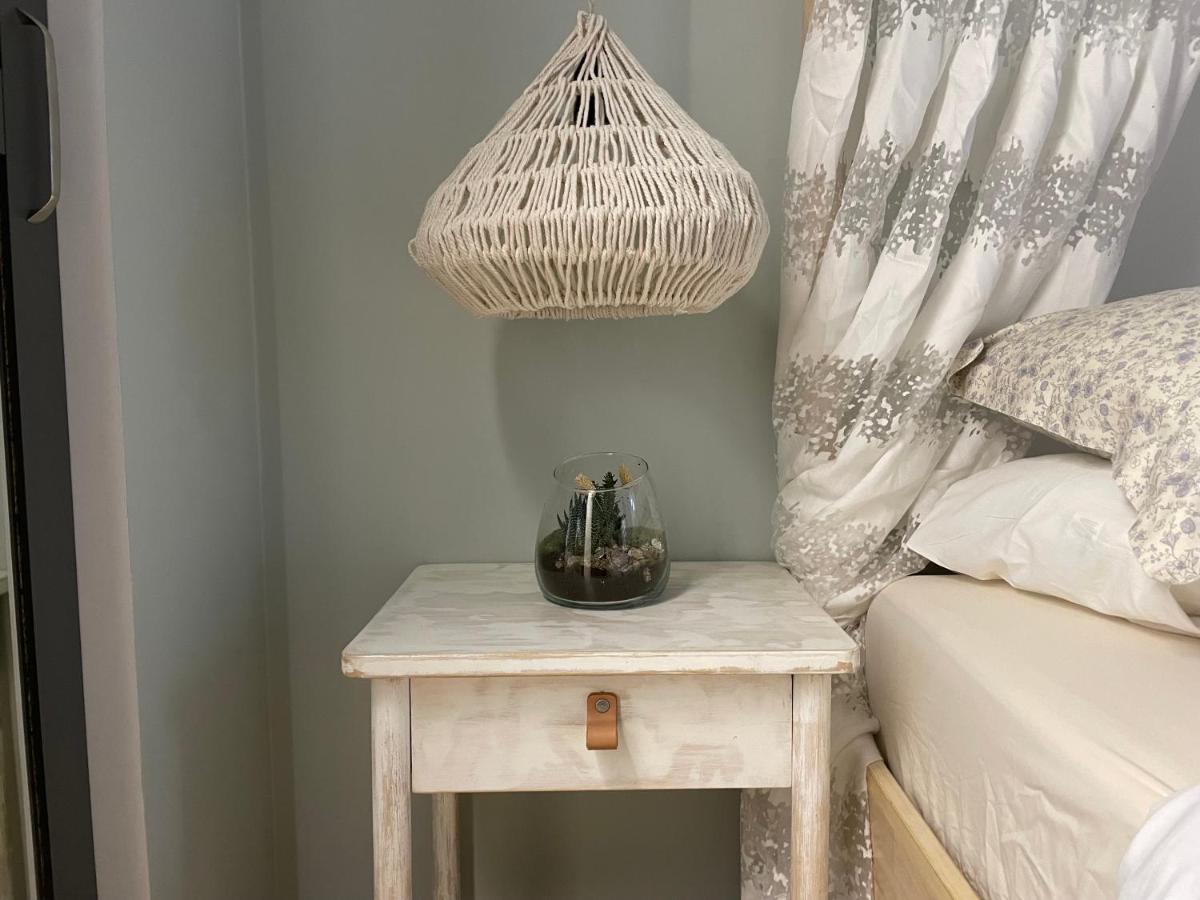 Pristine 1Br Apt In City Center W/ Patio And Parking Рига Екстер'єр фото