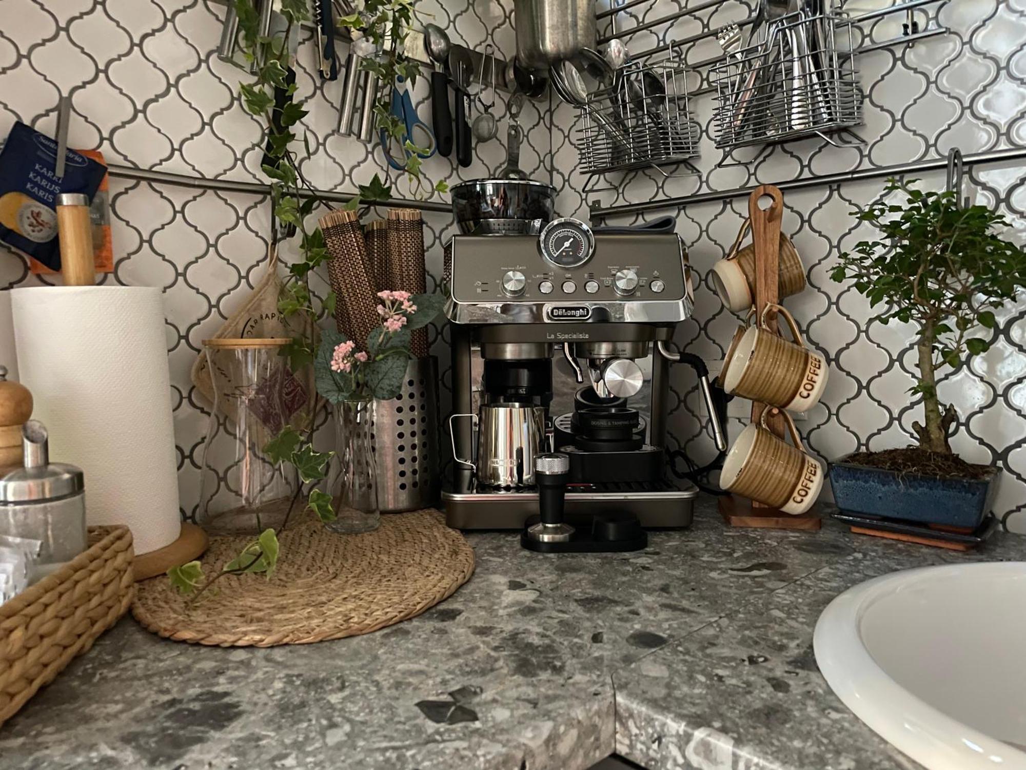 Pristine 1Br Apt In City Center W/ Patio And Parking Рига Екстер'єр фото